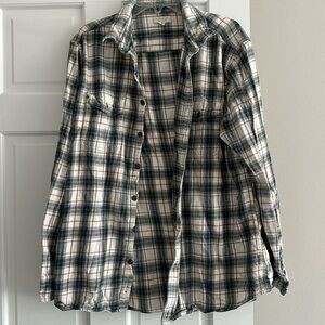 Button up plaid long sleeve collared shirt